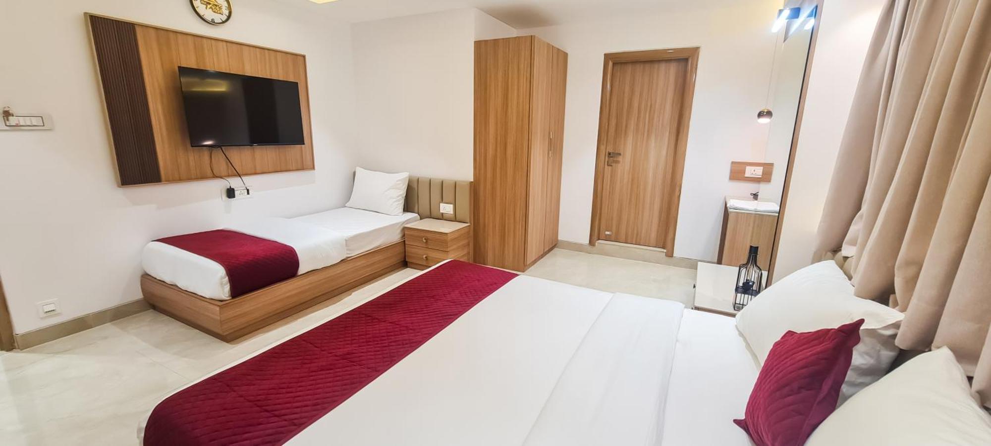 Hotel The Grand Murli Surate Exterior foto