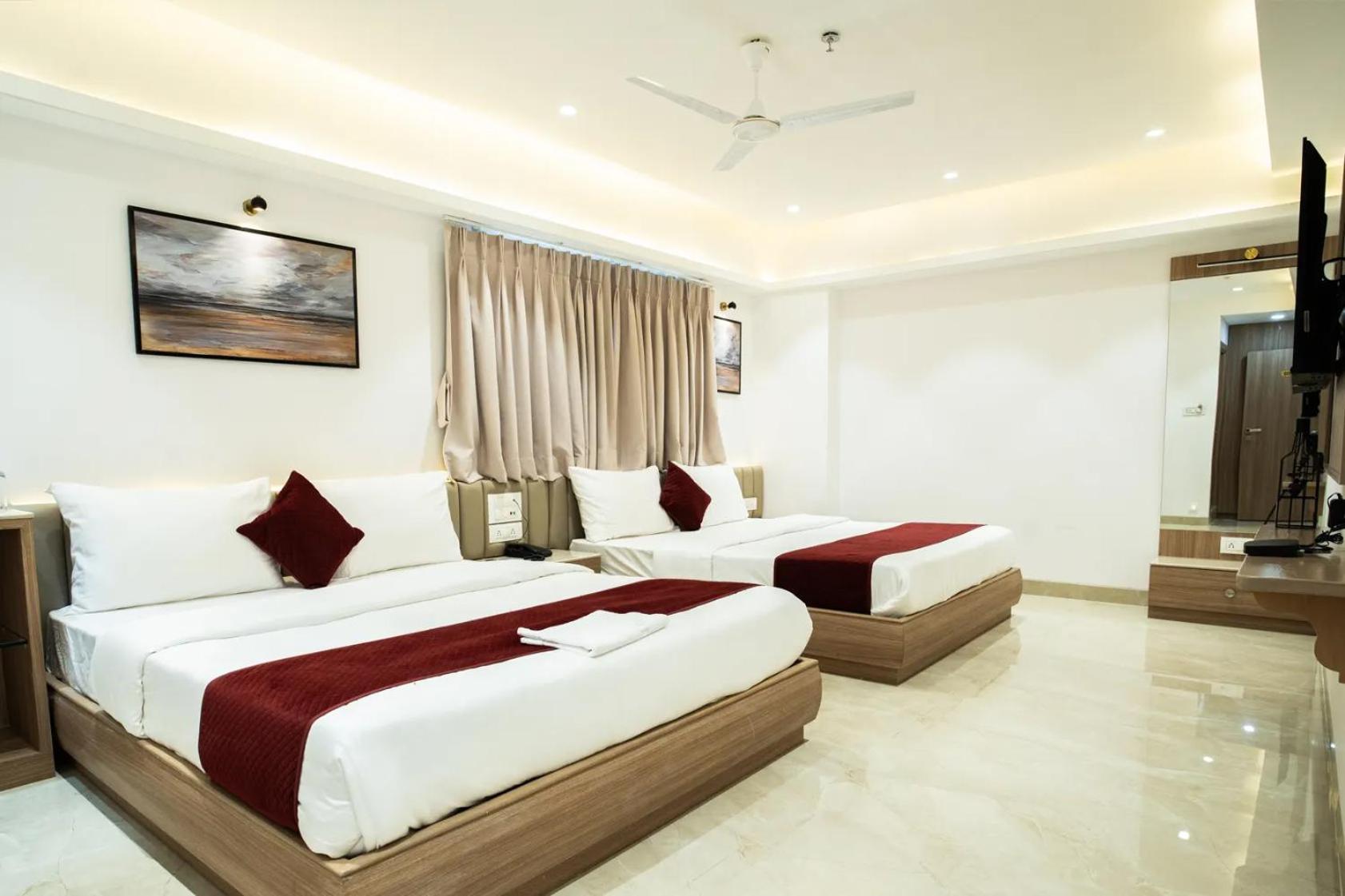 Hotel The Grand Murli Surate Exterior foto