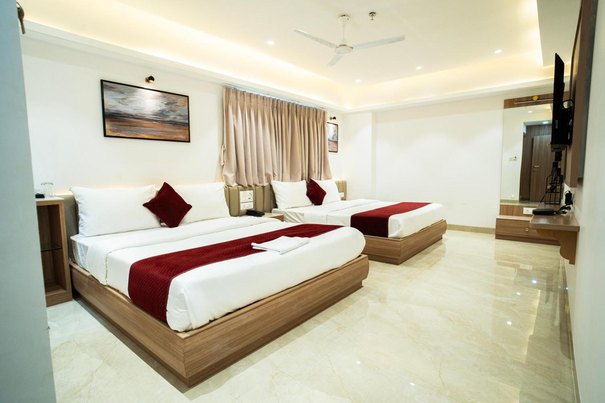 Hotel The Grand Murli Surate Exterior foto